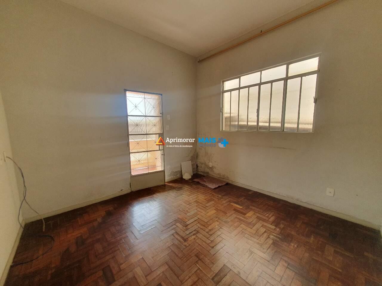 Casa à venda no Centro: 