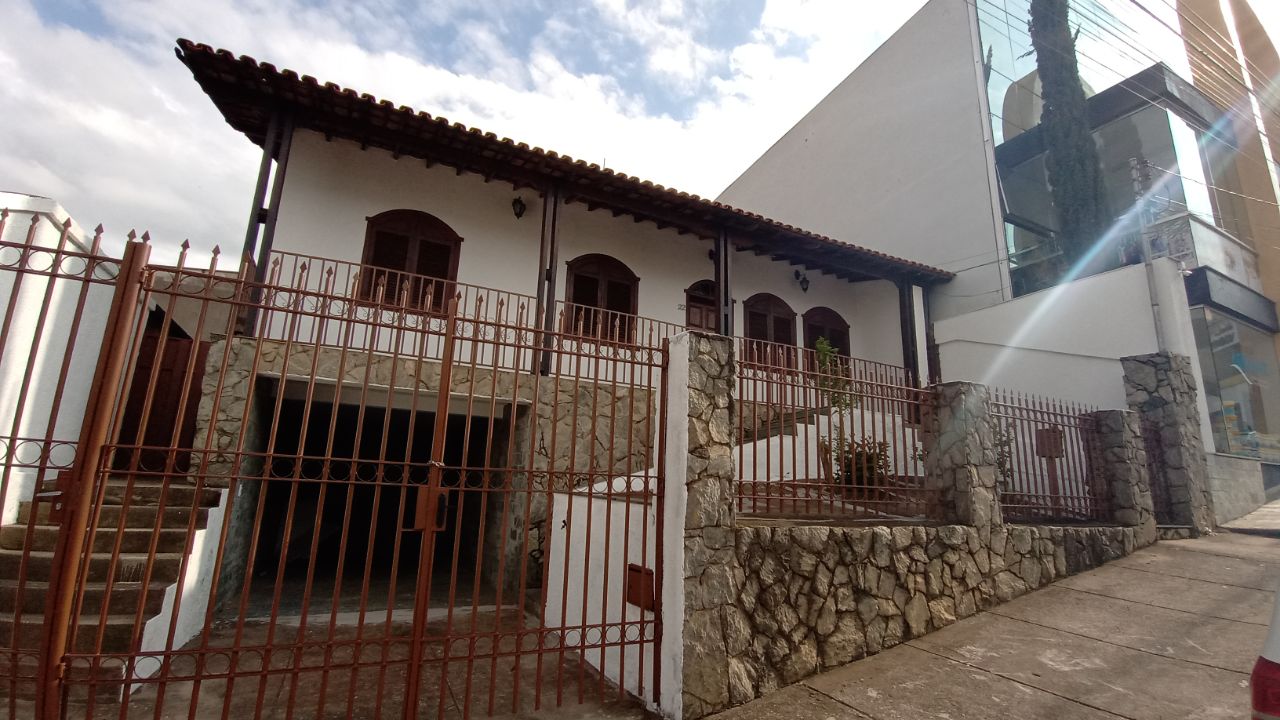 Casa para aluguel no Centro: 