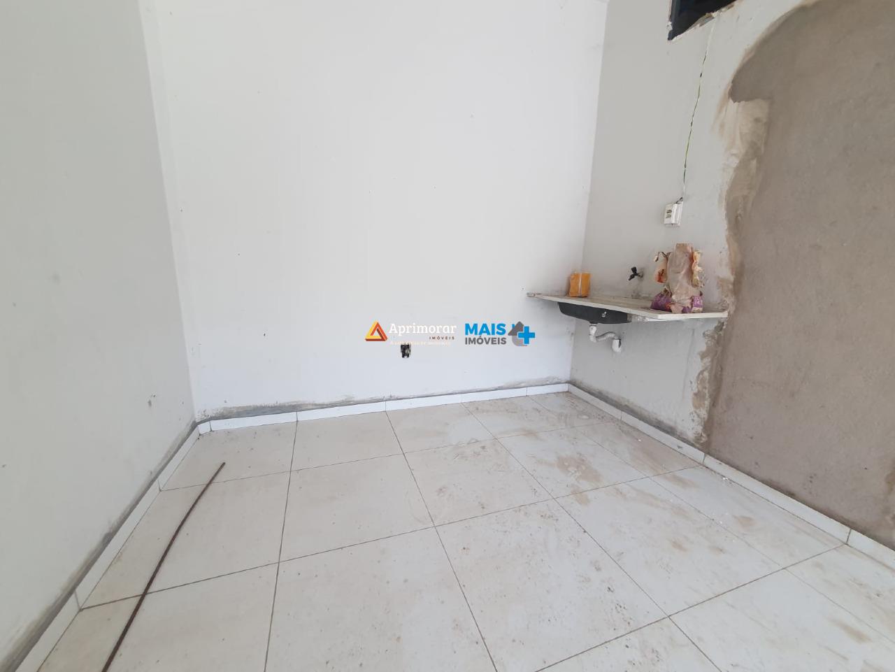 Loja para aluguel no Chácara dos Areões: 