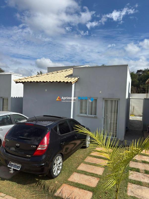 Casa em condomínio à venda no Santa Maria: 