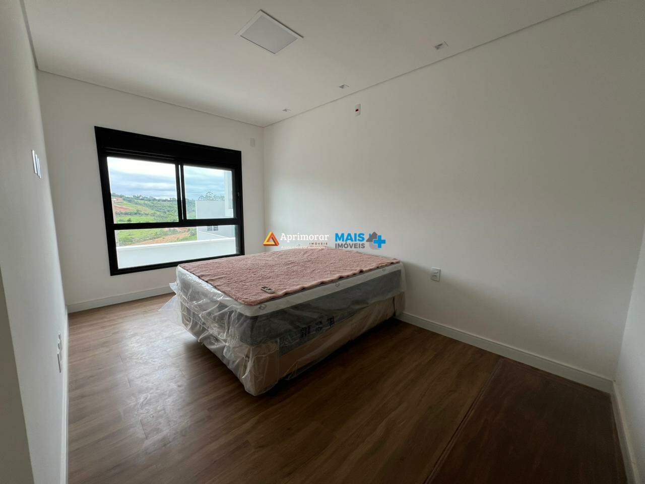 Casa em condomínio para aluguel no Condomínio Villa Rica: 