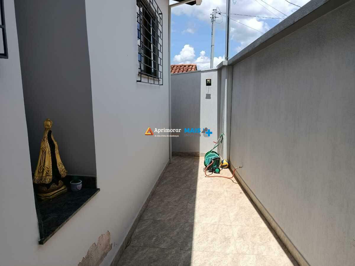 Casa Duplex à venda no Santo Antonio: 