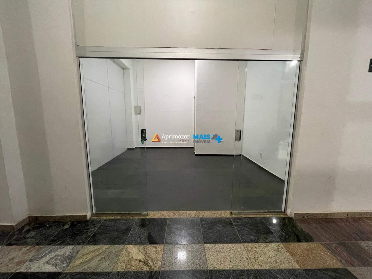 Sala para aluguel no Centro: 