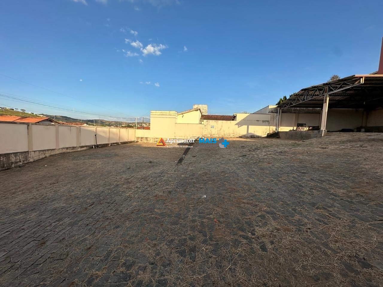 Lote Comercial para aluguel no Centro: 