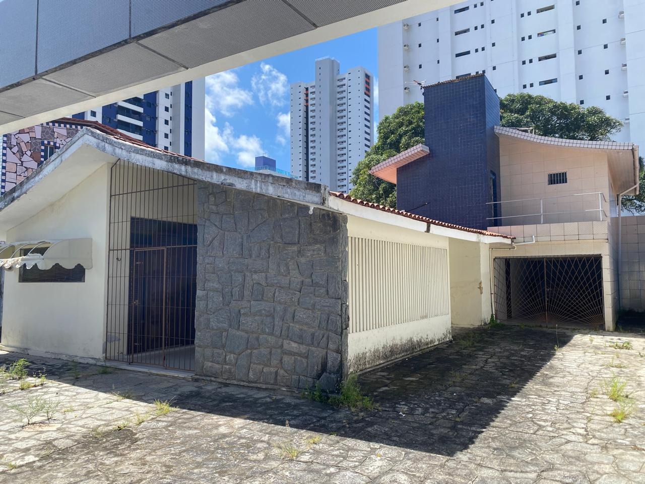 Casa comercial para aluguel no Expedicionários: 