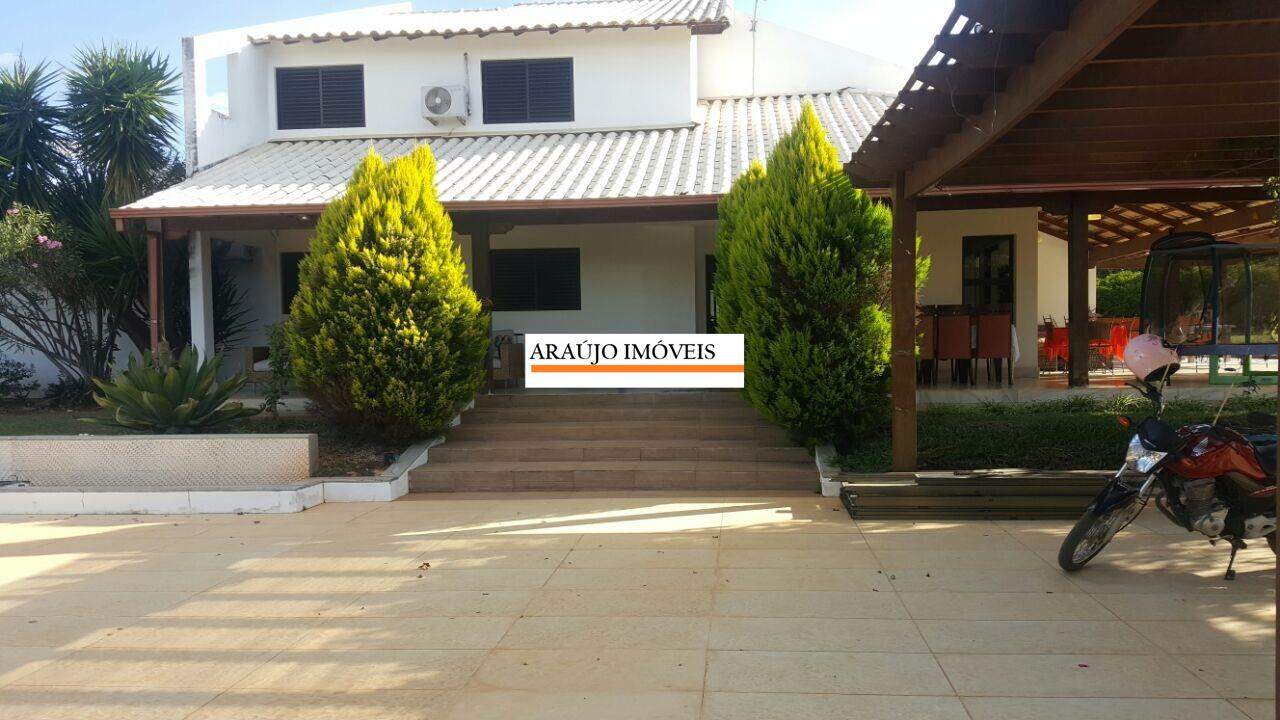 Casa em condomínio à venda no Campinho: 