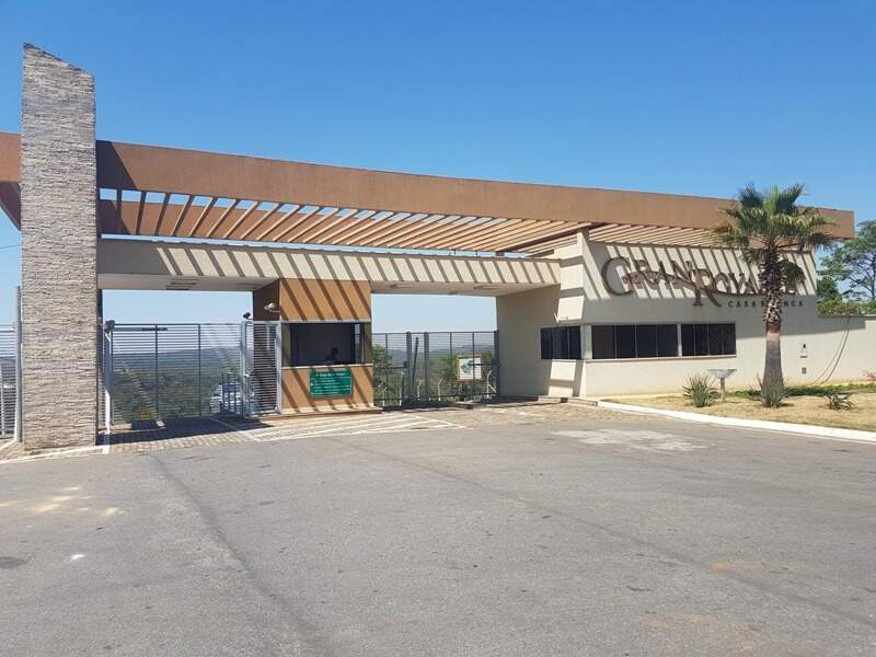 Lote em condomínio à venda no Cond. Gran Royalle: 