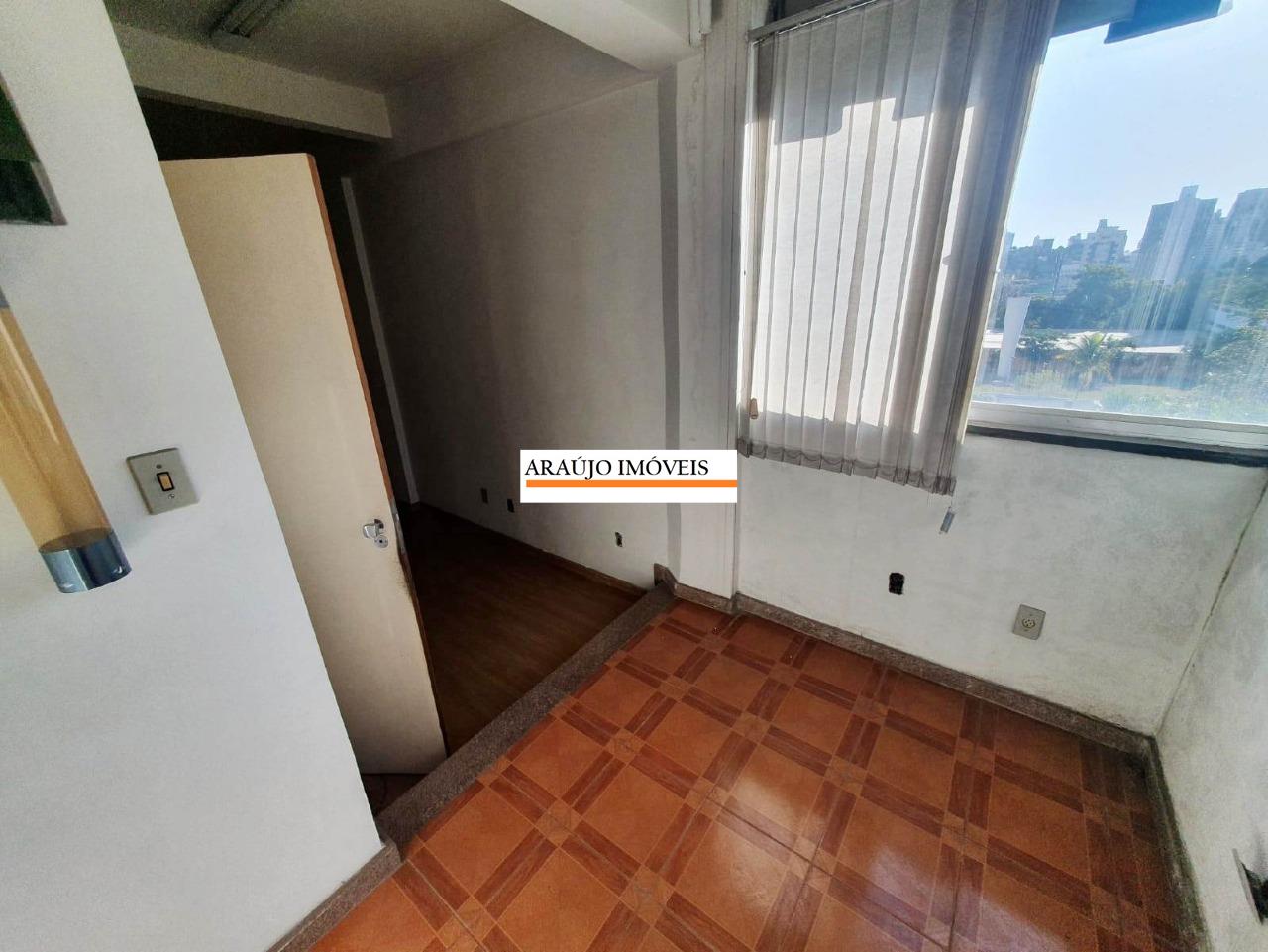 Sala à venda no LOURDES: 