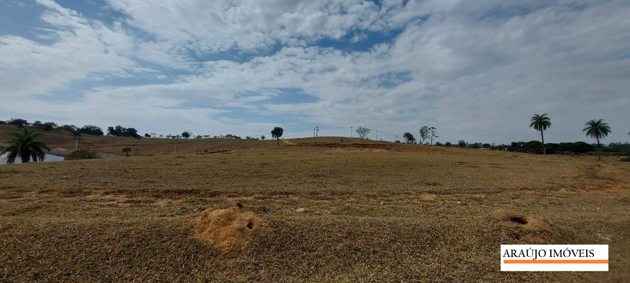 AREA à venda no Santa Maria: 