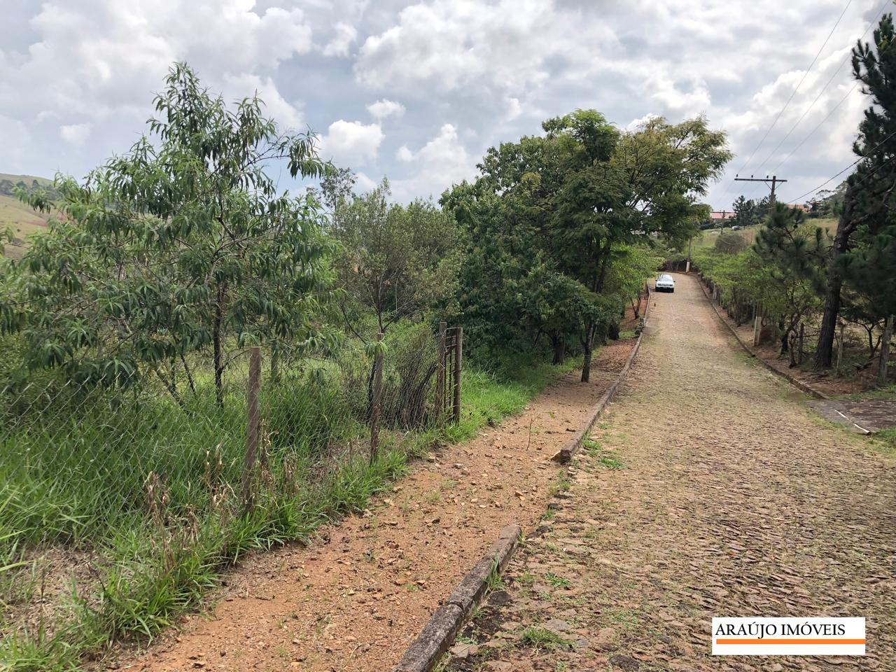 Lote à venda no CONDOMINIO VALE DOS PINHAIS: 