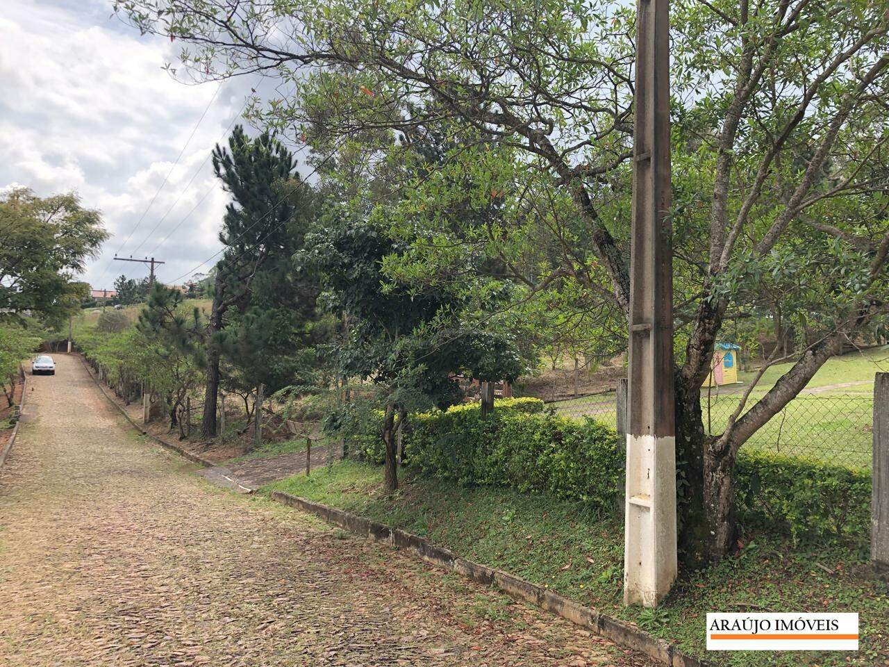 Lote à venda no CONDOMINIO VALE DOS PINHAIS: 