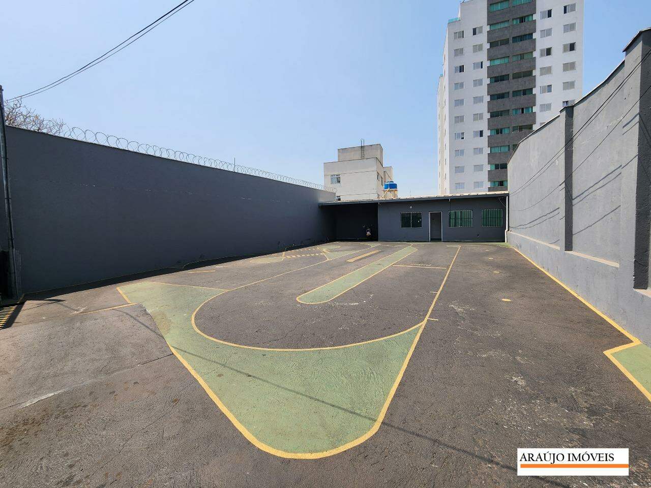 Lote para aluguel no SANTA EFIGENIA: 