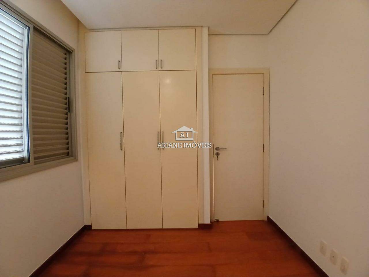 Apartamento para alugar com 2 quartos, 80m² - Foto 11