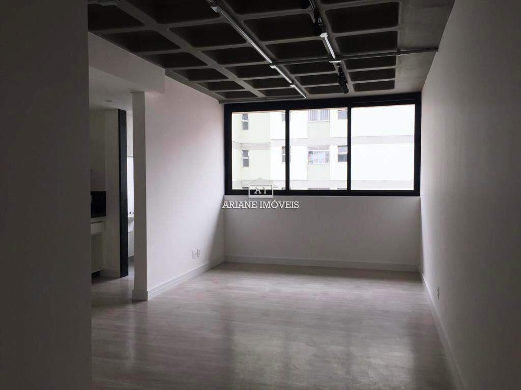 Apartamento para alugar com 2 quartos, 73m² - Foto 2