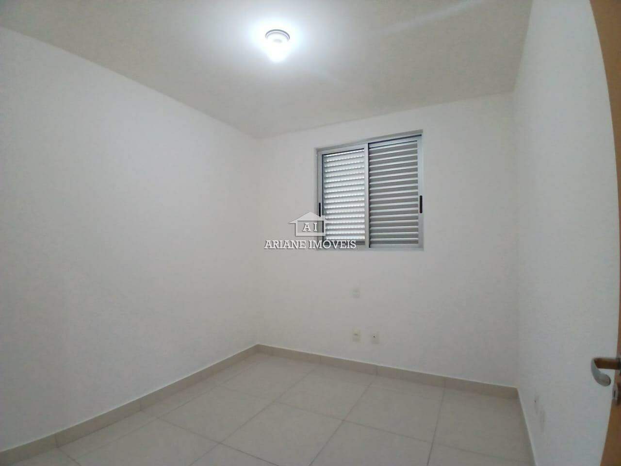 Apartamento para alugar com 3 quartos, 92m² - Foto 13