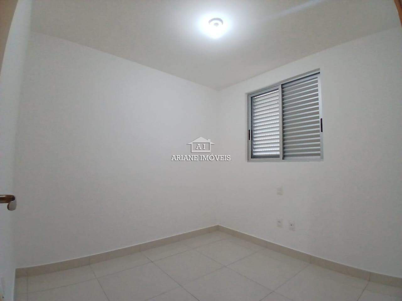 Apartamento para alugar com 3 quartos, 92m² - Foto 11