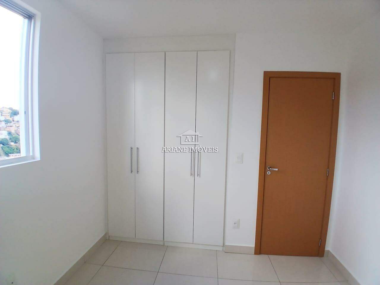 Apartamento para alugar com 3 quartos, 92m² - Foto 12