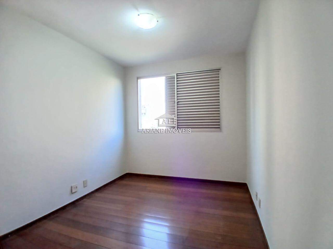 Apartamento para alugar com 4 quartos, 241m² - Foto 9