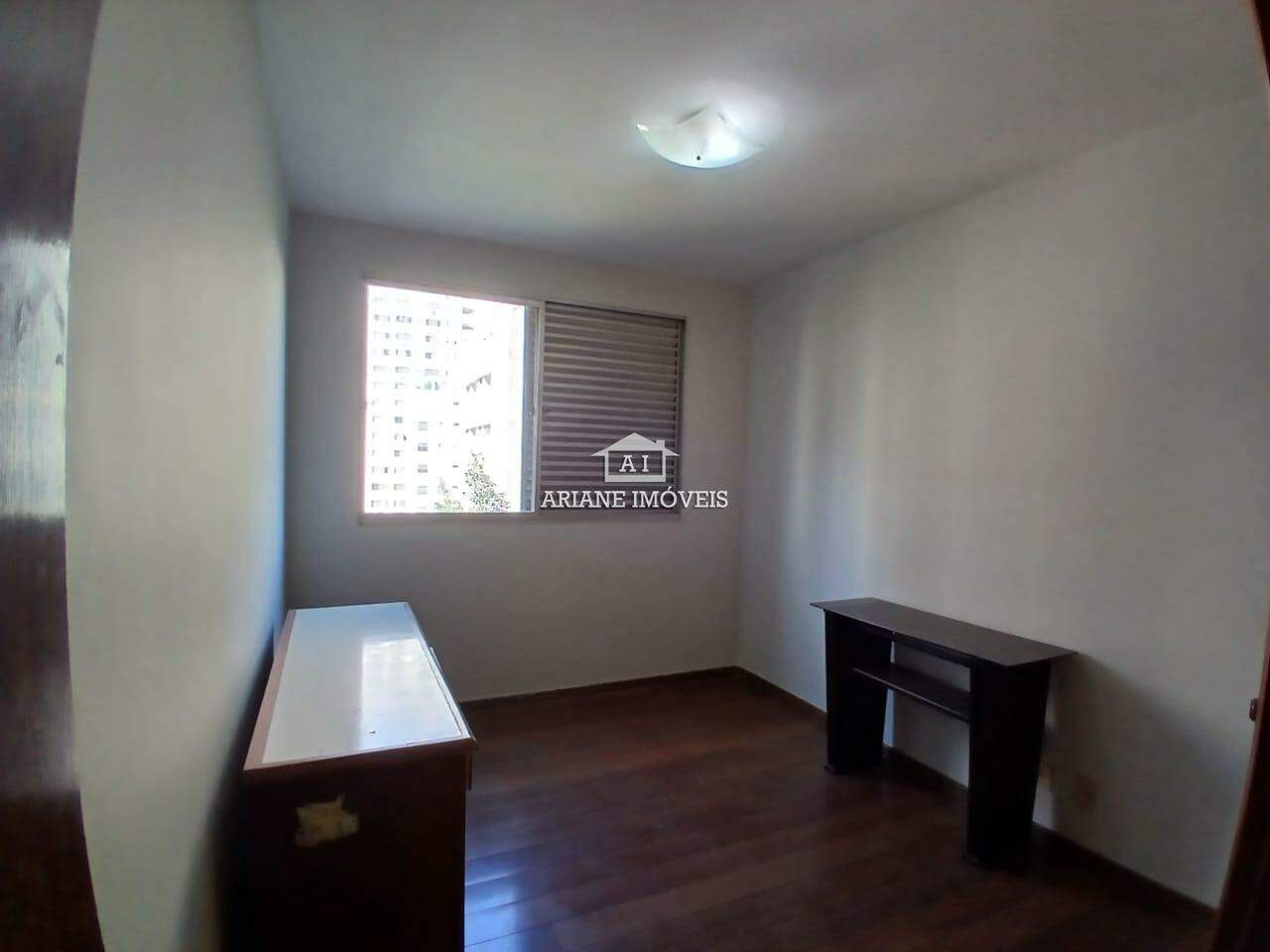 Apartamento para alugar com 4 quartos, 241m² - Foto 7