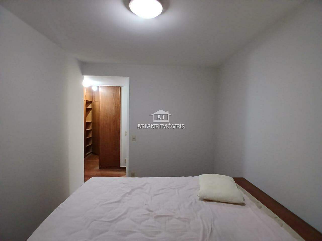 Apartamento para alugar com 4 quartos, 241m² - Foto 13