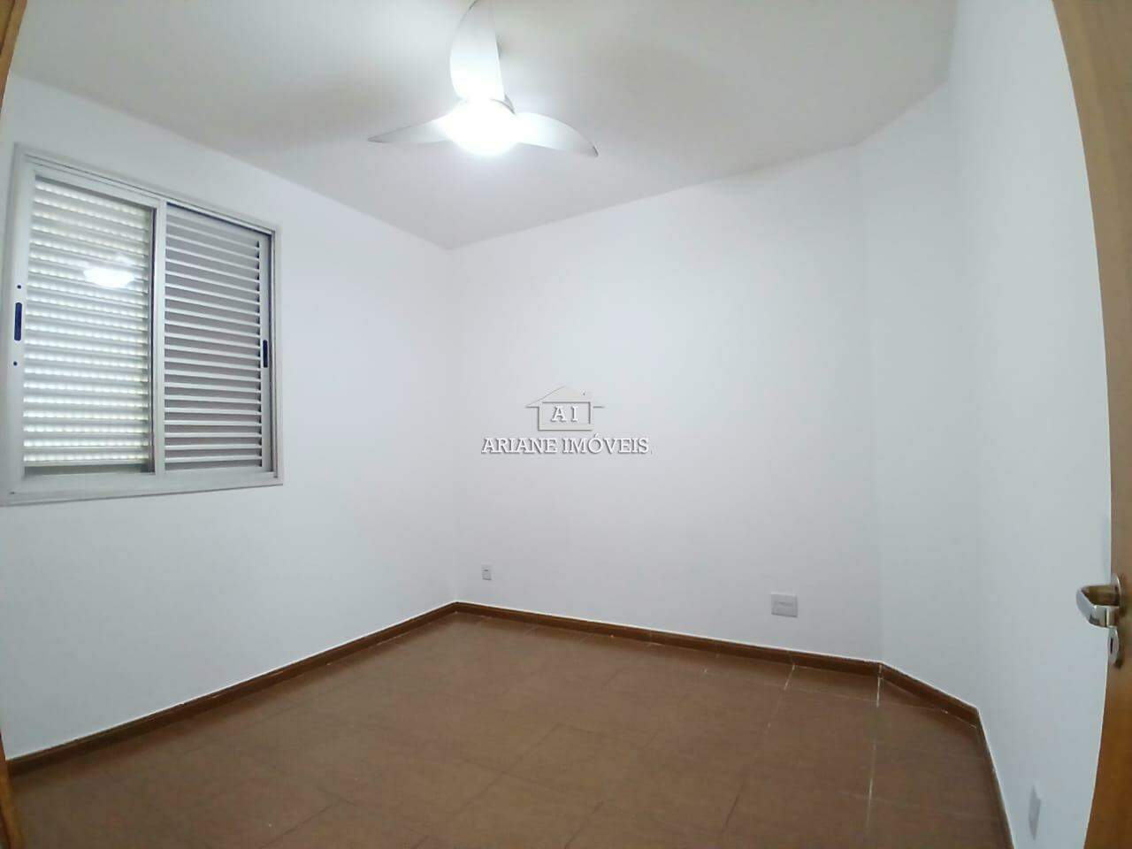 Apartamento para alugar com 3 quartos, 90m² - Foto 11