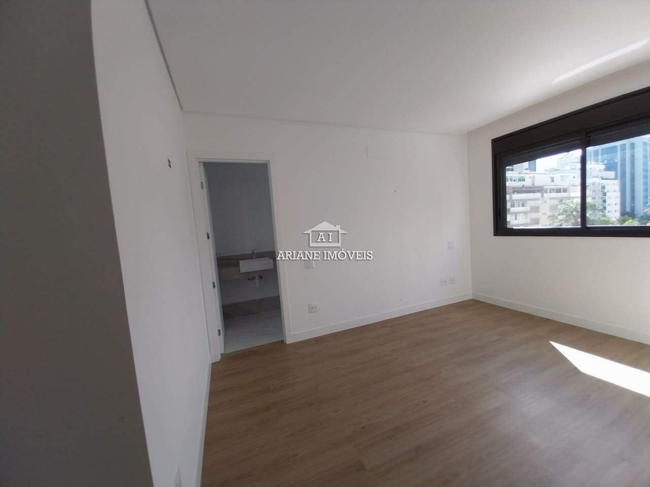 Apartamento à venda com 3 quartos, 106m² - Foto 7