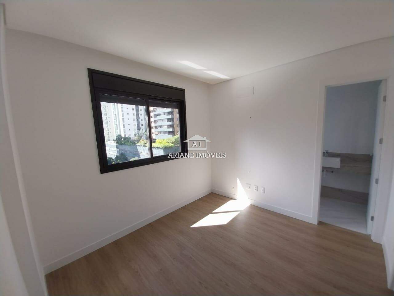 Apartamento à venda com 3 quartos, 106m² - Foto 6