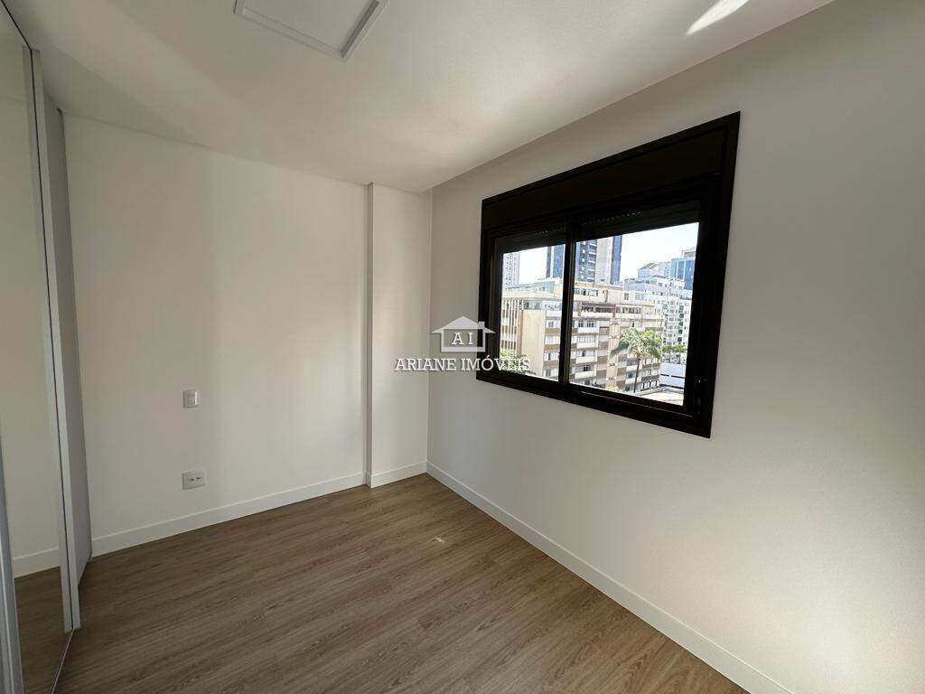 Apartamento à venda com 3 quartos, 106m² - Foto 11