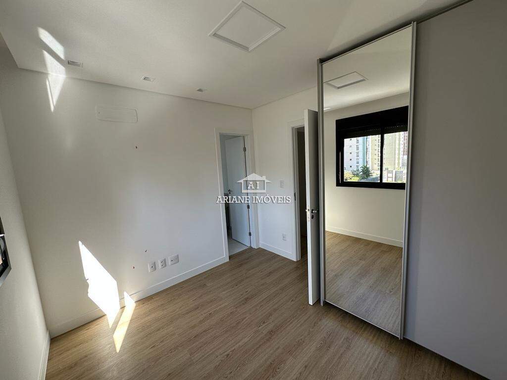 Apartamento à venda com 3 quartos, 106m² - Foto 10