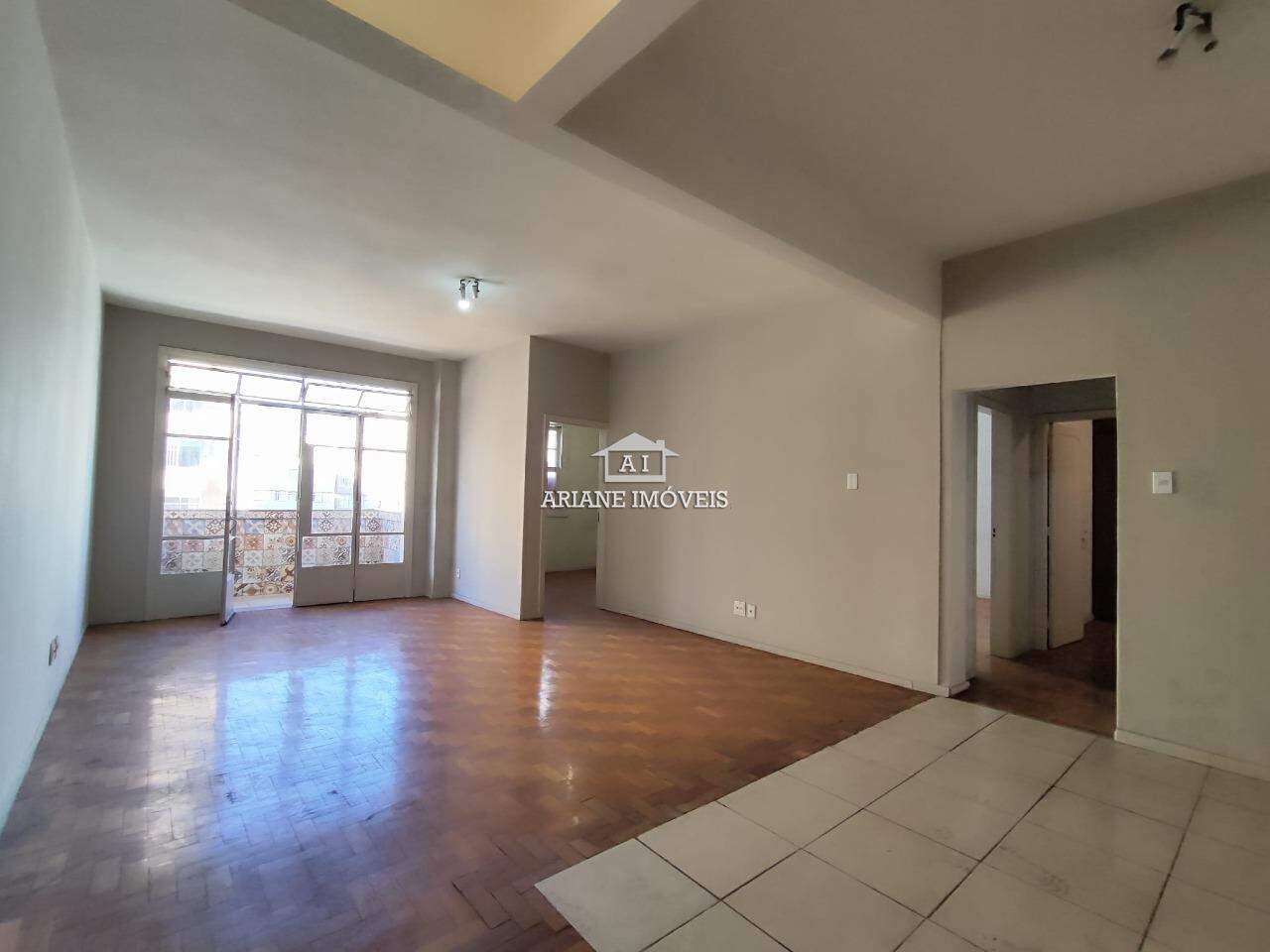 Apartamento à venda com 3 quartos, 126m² - Foto 1