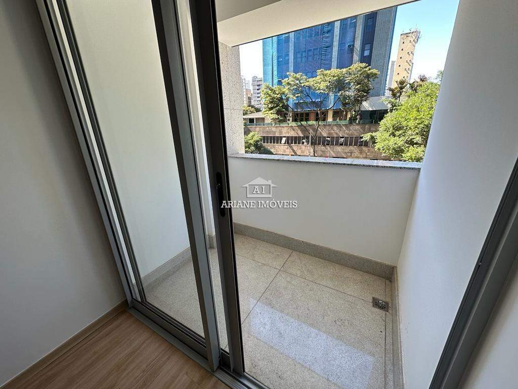 Apartamento à venda com 3 quartos, 105m² - Foto 9