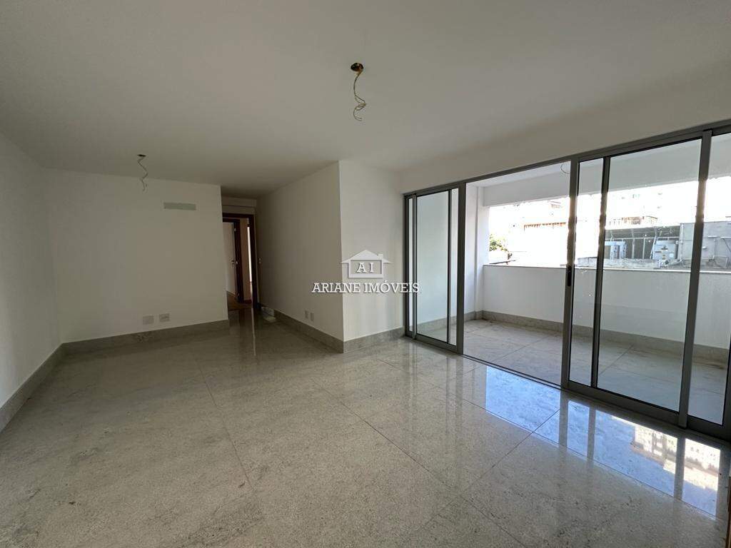 Apartamento à venda com 3 quartos, 105m² - Foto 1