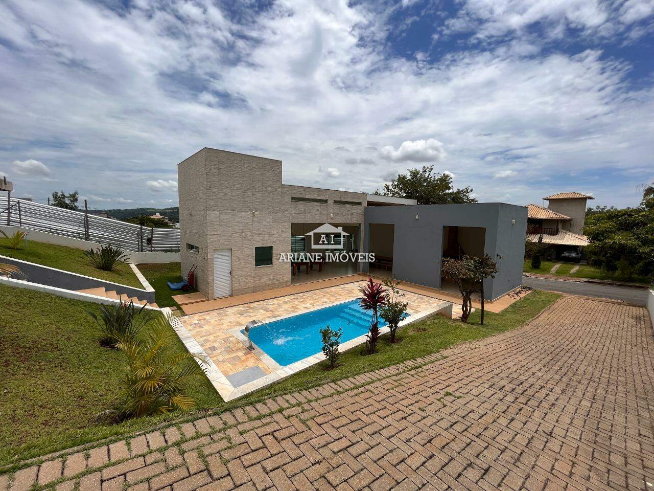 Casa de Condomínio à venda com 4 quartos, 400m² - Foto 4