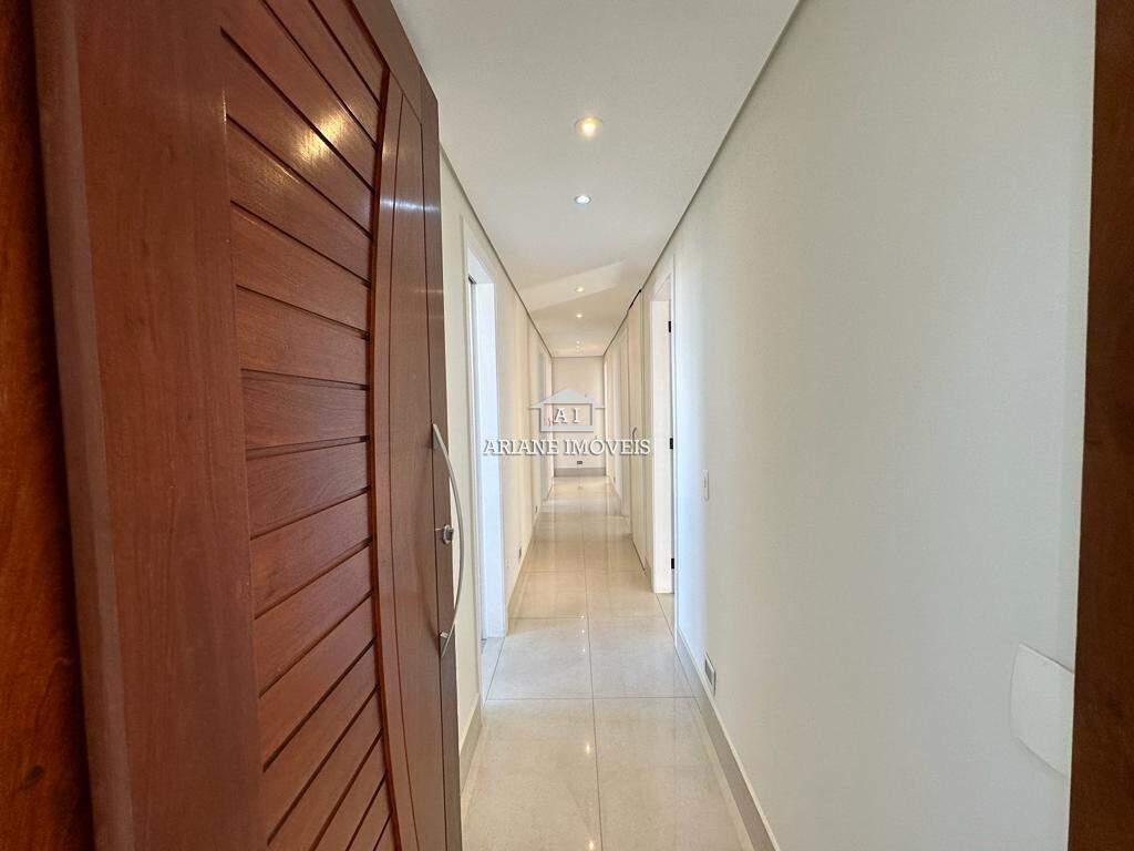 Apartamento à venda com 4 quartos, 180m² - Foto 2