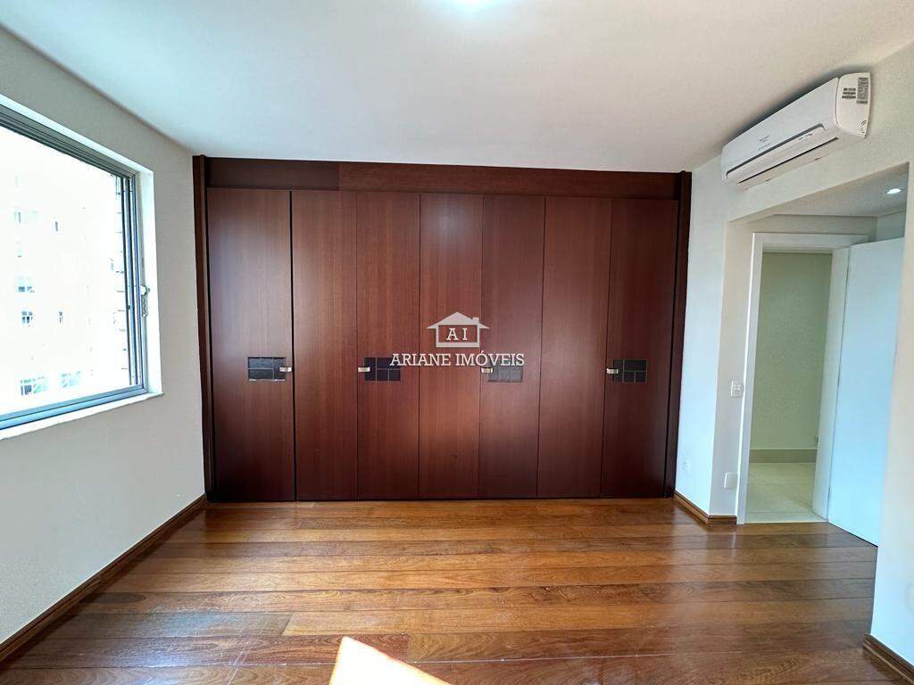 Apartamento à venda com 4 quartos, 180m² - Foto 15