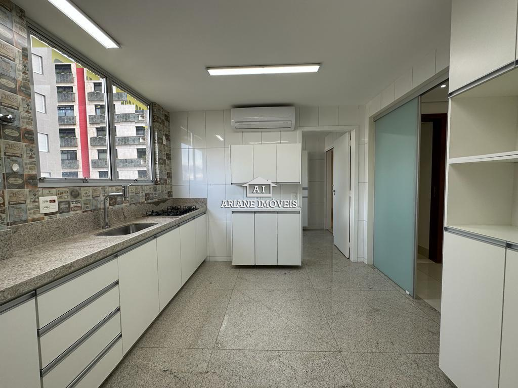 Apartamento à venda com 4 quartos, 180m² - Foto 9