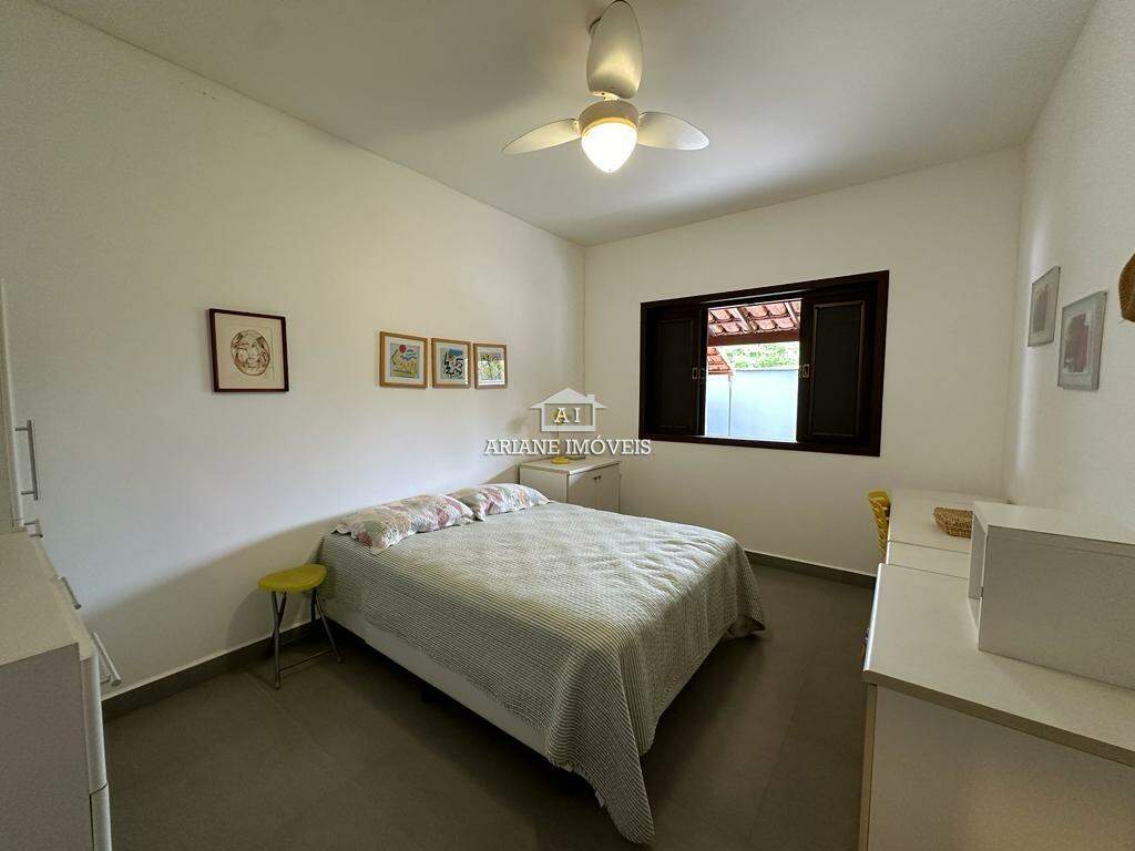 Casa à venda com 3 quartos, 210m² - Foto 10