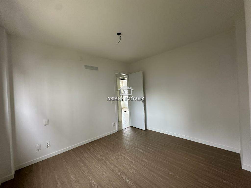 Apartamento à venda com 2 quartos, 64m² - Foto 7