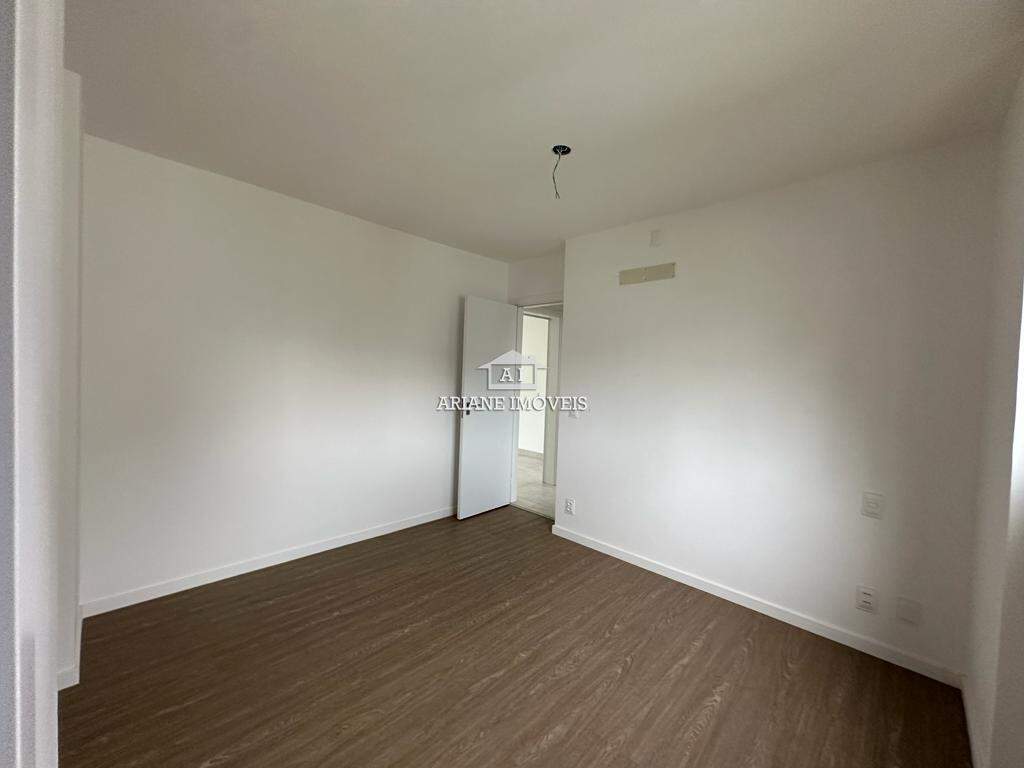 Apartamento à venda com 2 quartos, 76m² - Foto 8