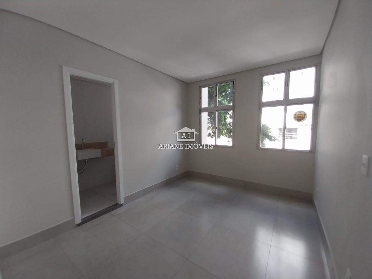 Apartamento à venda com 2 quartos, 64m² - Foto 2