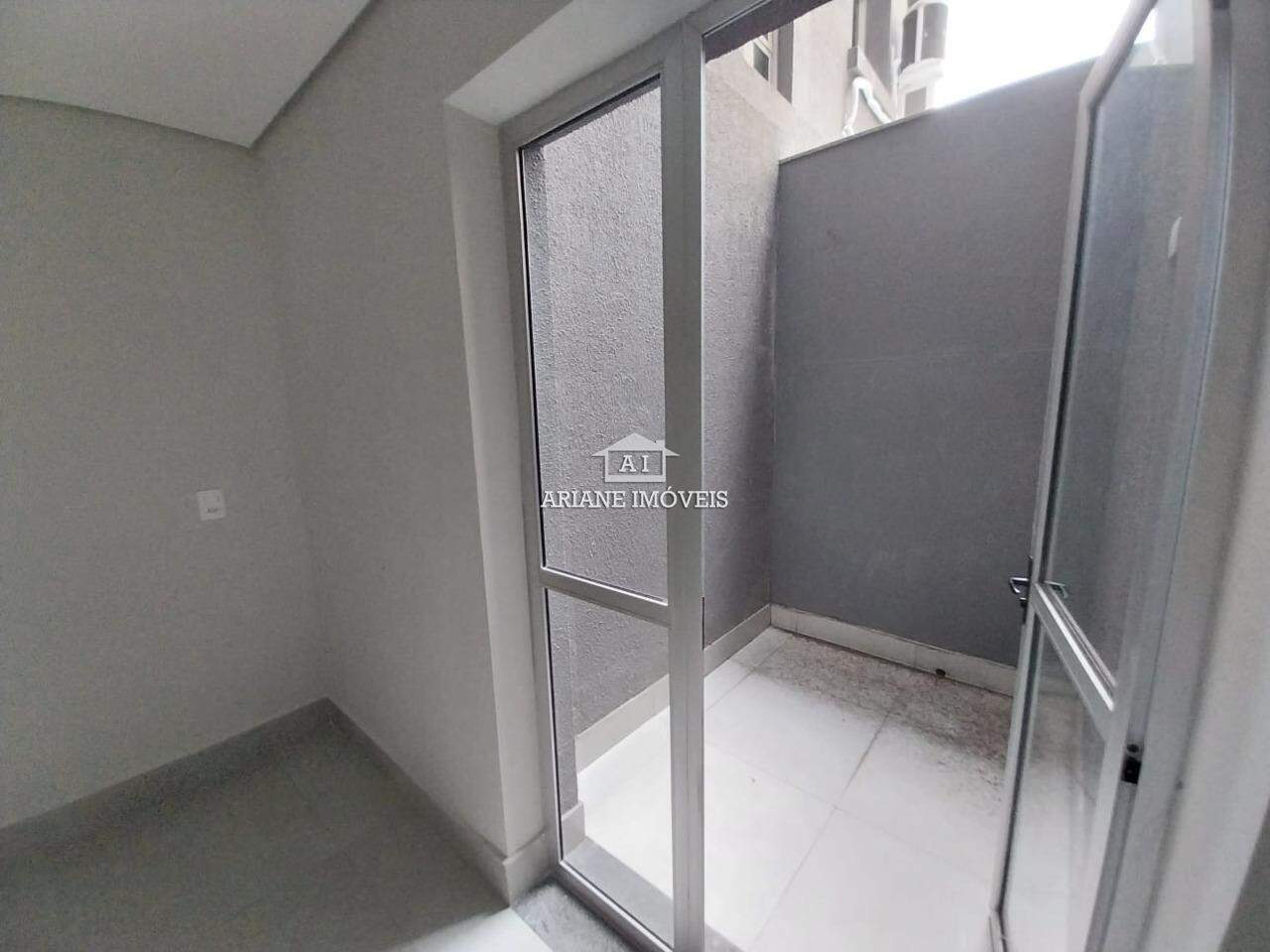 Apartamento à venda com 2 quartos, 64m² - Foto 7