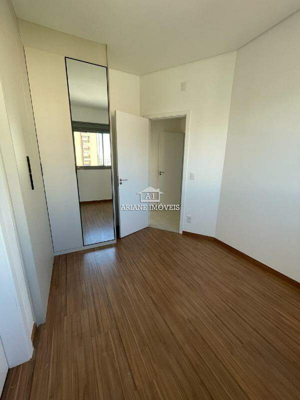 Apartamento à venda com 3 quartos, 87m² - Foto 9