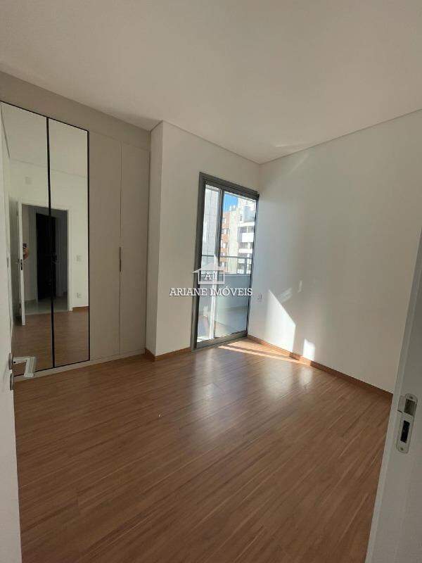 Apartamento à venda com 3 quartos, 87m² - Foto 7