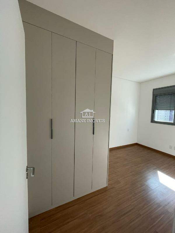 Apartamento à venda com 3 quartos, 87m² - Foto 8