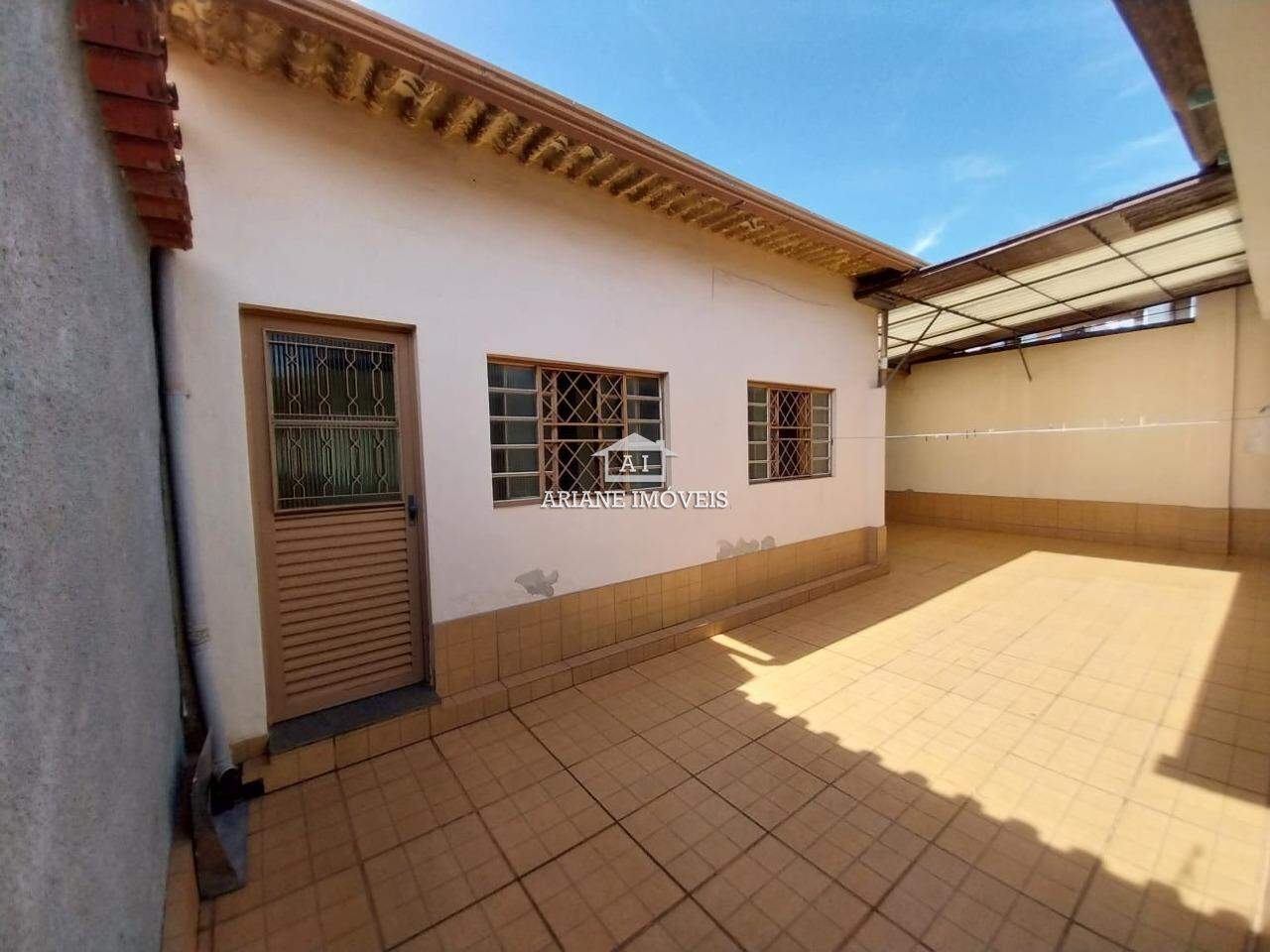 Casa à venda com 3 quartos, 234m² - Foto 20