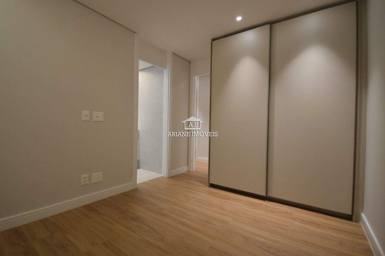 Apartamento à venda com 3 quartos, 137m² - Foto 12