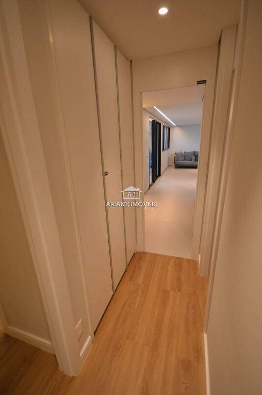 Apartamento à venda com 3 quartos, 137m² - Foto 15