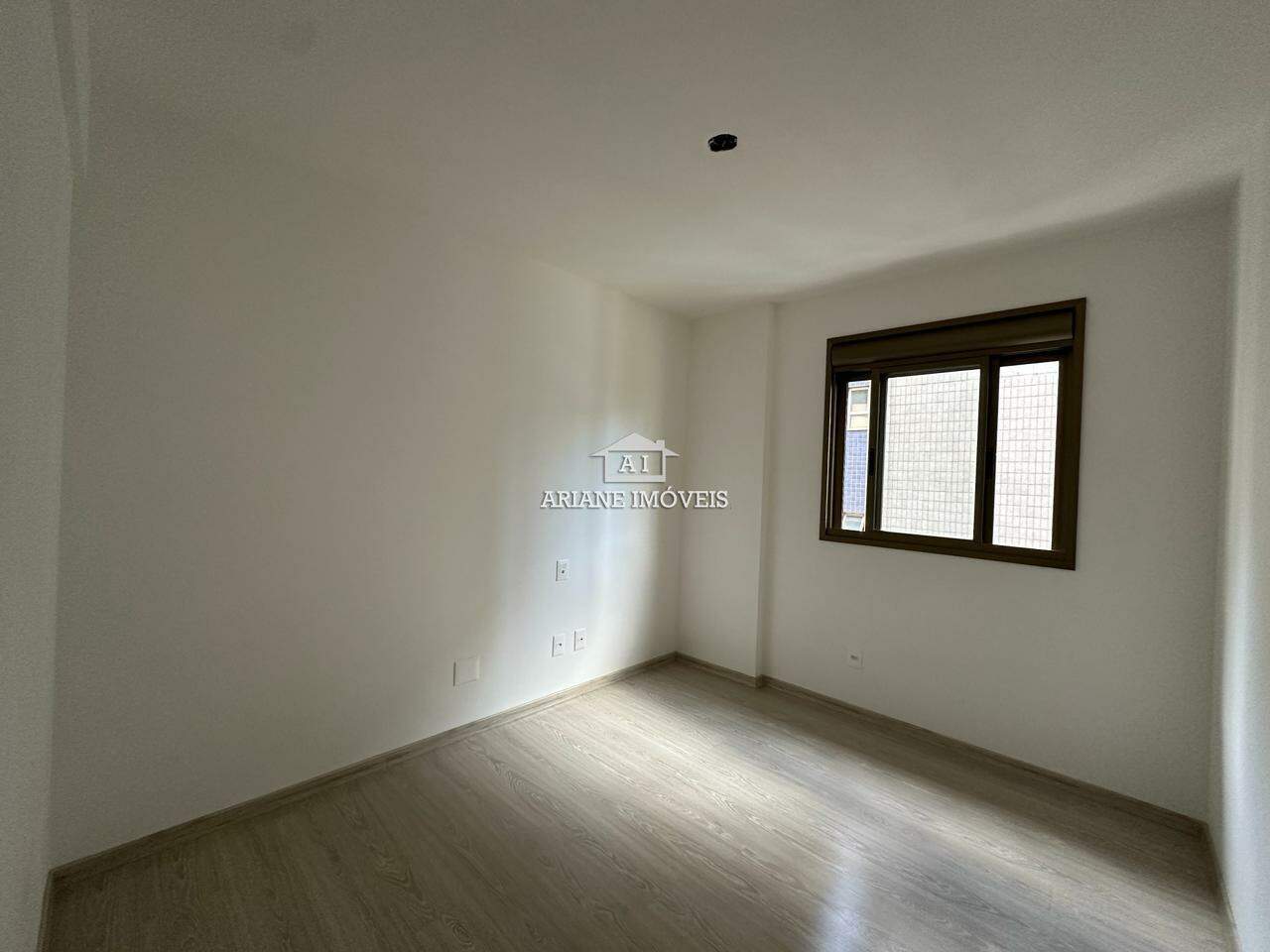 Apartamento à venda com 4 quartos, 133m² - Foto 13