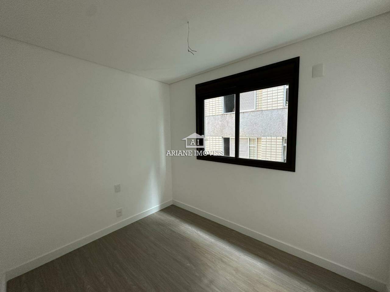 Apartamento à venda com 3 quartos, 94m² - Foto 5