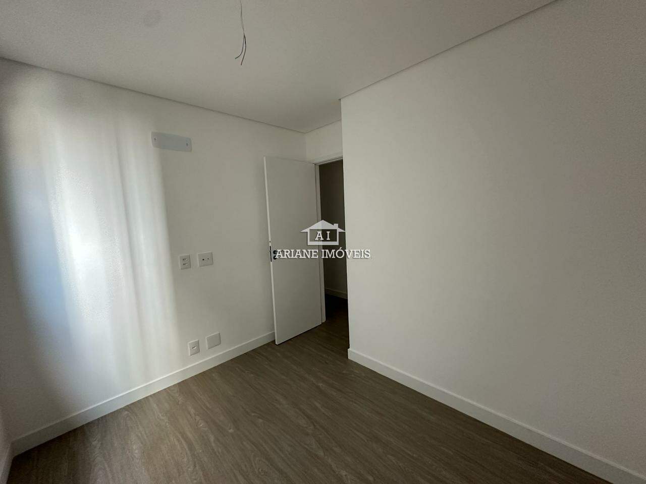 Apartamento à venda com 3 quartos, 94m² - Foto 6